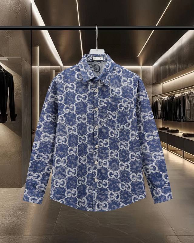 Gucci 古驰 爆款来袭 经典双G满印牛仔衬衫 2025Ss官网新款长袖 衬衫 衬衣，精美提花Logo 高端版本，专柜定制面料 透气舒适度高，精工制作，细节处