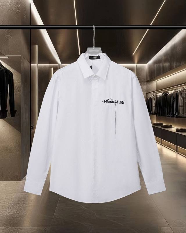 Fendi 芬迪 爆款来袭 胸前简约Logo针绣徽标长袖衬衫 2025Ss官网新款长袖 衬衫 衬衣 精美刺绣Logo 高端版本，专柜定制面料 透气舒适度高，精工