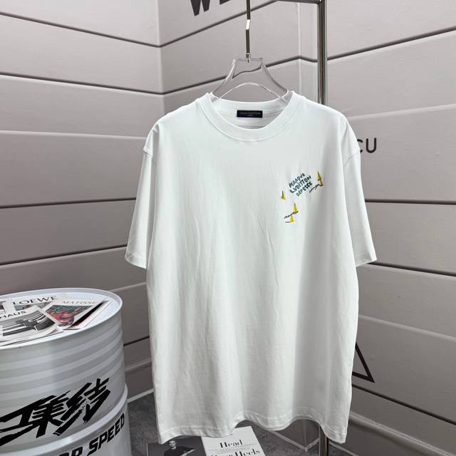Loui* 路易Lv* 2025春夏新款短袖T恤 重磅纯棉字母Logo绣花 颜色：黑色 白色 藏青色 安哥拉红 杏色 码数：Xs S M L