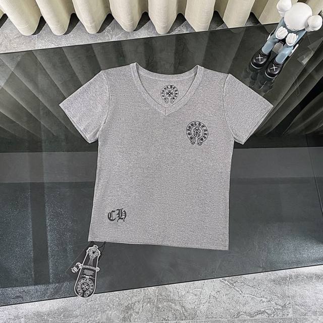Ch克罗心Chromehearts 中古国旗V领针织短袖T恤 这件美国国旗与克罗心十字架的设计款太好看了 整件衣服很复古 上身巨好看 V领显瘦显身材！ Vint