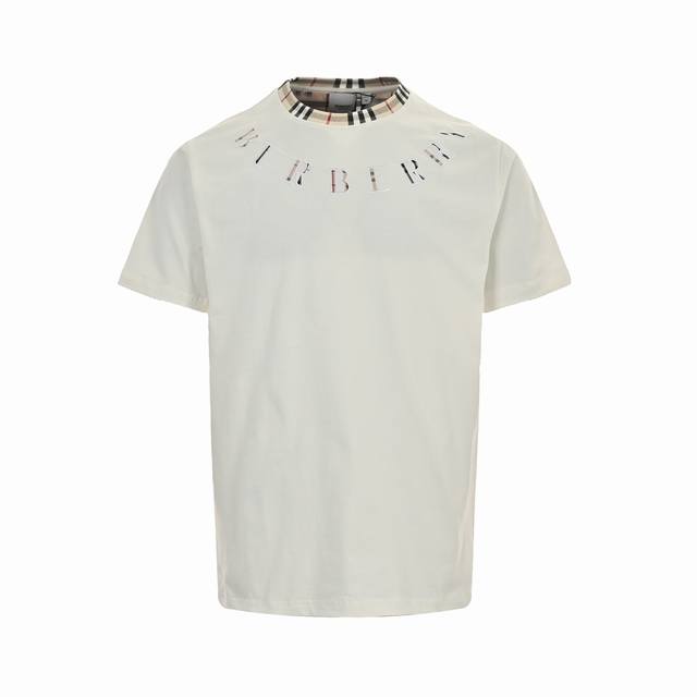 Burberry 巴宝莉 24Ss 格纹领拼接刺绣字母短袖 拼接格子衣领，时尚贴布绣立体工艺刺绣，酷潮时尚 更具特色 ， %纯棉洗水处理 经典与时尚的搭配元素