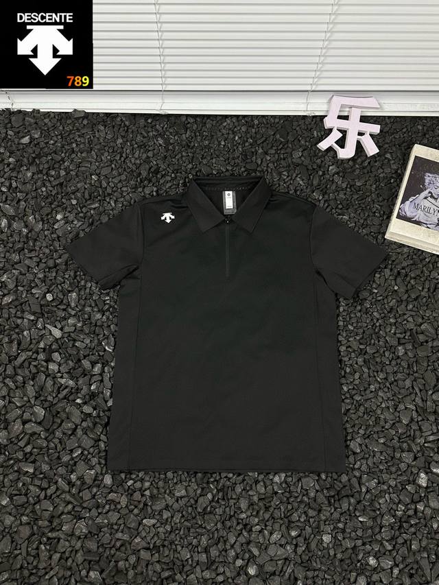 浅， Descente迪桑特美式宽松运动潮流简约直筒薄款亲肤透气休闲短袖Polo衫 男女同款 热爱运动的你，夏日运动时是不是总被闷热、粘腻感困扰？这款迪桑特美式