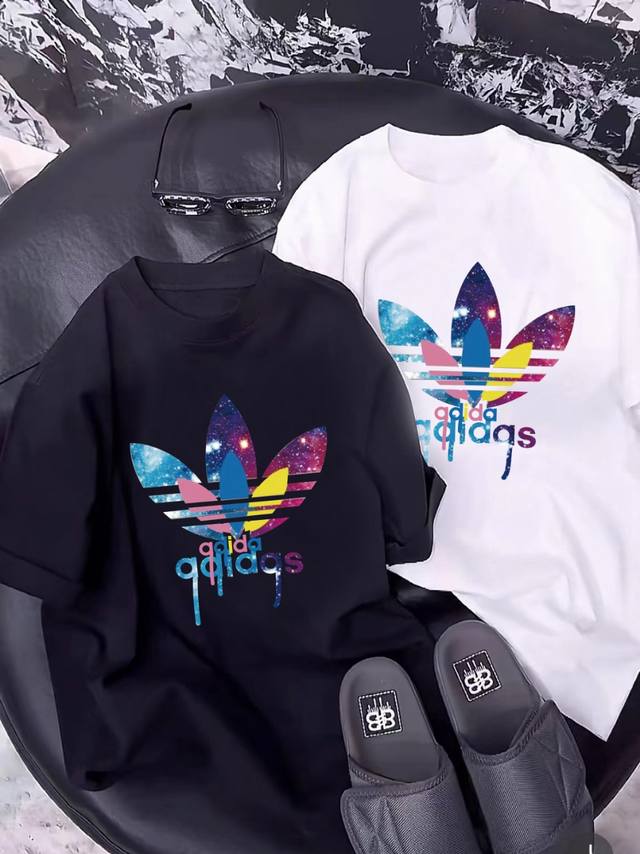 三叶草 专柜同款上市，本季主打，货源充足，放心主推，高端品质，即转即卖 颜色 黑色 白色 尺码 参考图片尺码