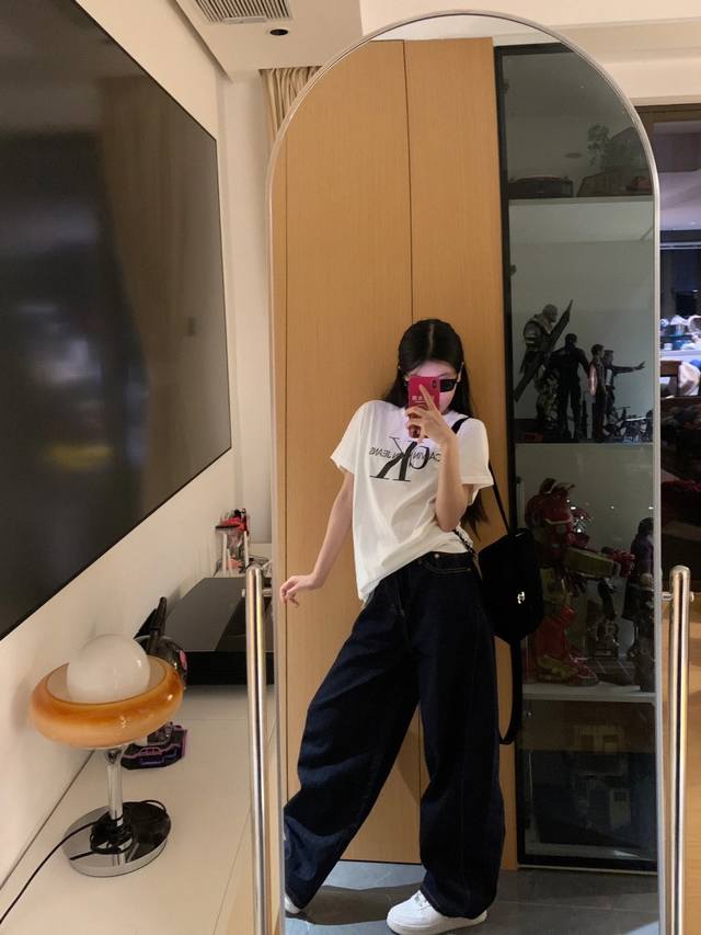 Jennie穿搭真的很适合I人同学 #今天穿什么[话题]# #跟着Jennie学穿搭[话题]#