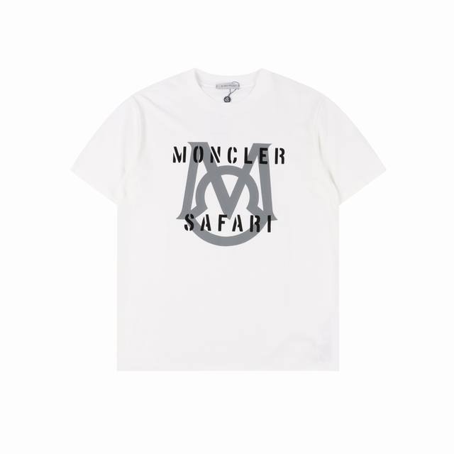 Moncler 蒙口 24Ss 植绒字母Logo印花短袖 采用32S双纱平纹 配32S双纱1×1螺纹 260克重 螺纹同染无色差 采用进口丝光线定染刺绣纱线 印