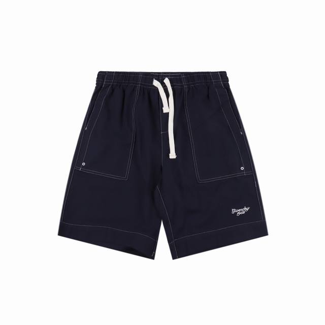 Givenchy 纪梵希 牛仔亚麻刺绣短裤 工艺说明：定制亚麻 会呼吸的面料 透气清爽 舒适贴肤 采用进口机刺绣工艺 使用先进的计算机控制系统和精密的机械部件