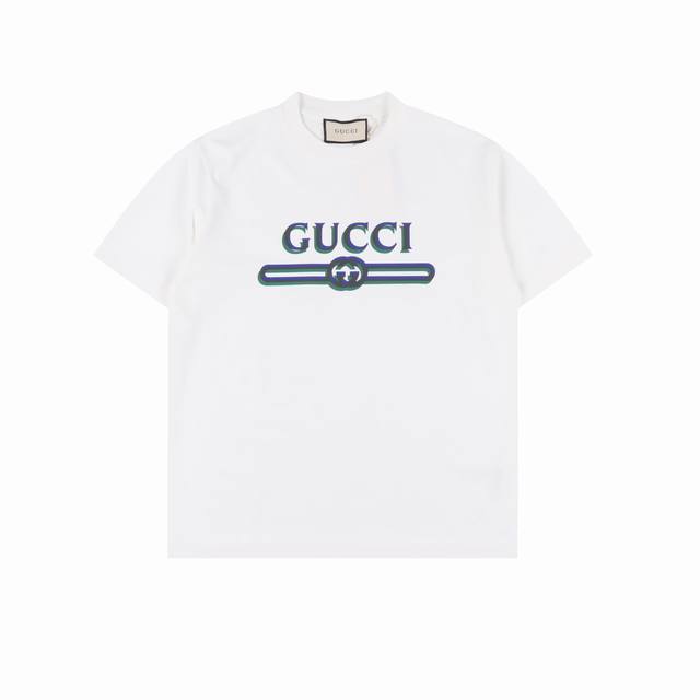 Gucci 古驰 幻彩重影Logo印花短袖T恤 26支双纱面料克重260克纯棉重磅营造的 纺织密度高 垂感佳 不易变形 厚织感加上紧密纺纱工艺 不会影响Tee的