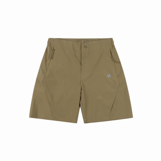 Kolon Sport 可隆 运动机能五分裤透气短裤 防水 弹力 速干短裤 很硬的一批货 基础色易搭配 面料质感做工品相都相当完美 懂货的兄弟姐妹一眼就看的出