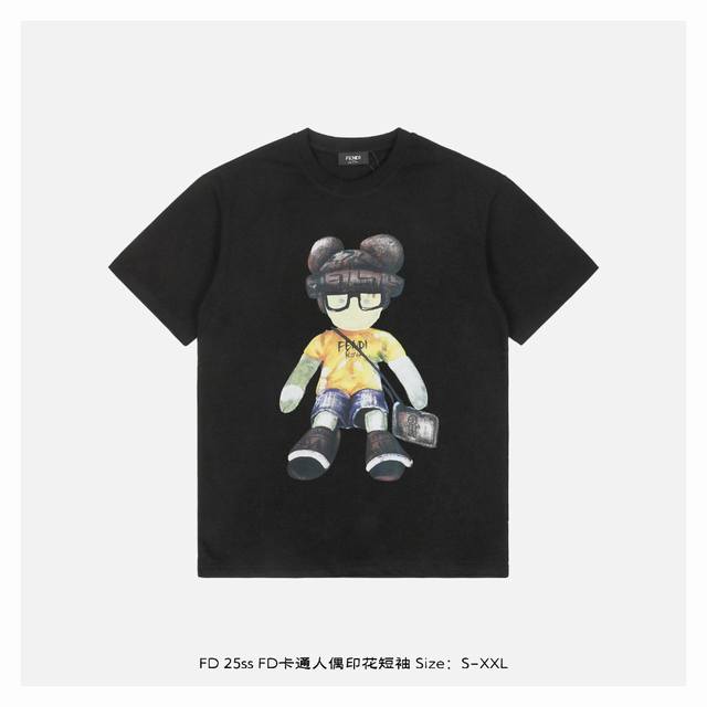 Fendi 芬迪 25Ss Fd卡通人偶印花短袖 面料采用230克重精梳棉，定制32支1*1螺纹，成衣两遍水洗处理，面料舒适亲肤无异感，定制定染面料，纺织密度高