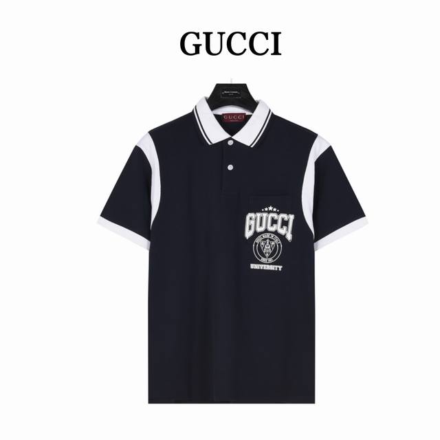 Gucci 古驰 航海系列学院风肩袖拼接短袖Polo衫 原版品质，欢迎对比。前幅采用进口田岛机万针刺绣，下排小字母绣花体现进口绣花机功底。还原原版品质。纽扣定染