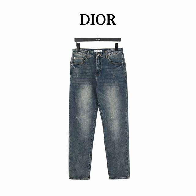 支持发放店 Dior 迪奥后袋铁塔刺绣牛仔长裤 今年为止做的最牛逼的牛仔裤，重度水洗工艺，暗藏玄机的细节非常多，这次主推的裤子无论是版型还是上身都太完美，比伯以