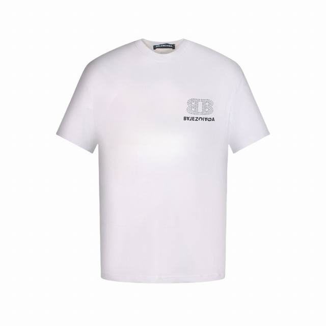 Balenciaga 巴黎世家 双B字母烫钻短袖T恤 采用客供270克重挺括面料，手感和质感非市面薄如纸的软榻面料可比，上身立体有型，亲肤舒适透气性强，细腻柔软