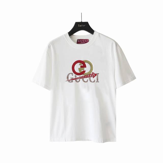 实拍细节图+尺码表 Gucci 古驰 羊羔毛烫标短袖 最高版本！定制面料270克 %双纱全棉！字母硅胶批彩色绣花布工艺设计！ 辅料：开模原版过鉴定领标 %真丝洗