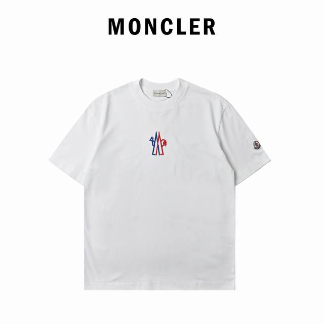 Moncler 蒙口 2025新款 数字字母Logo定制袖章短袖T恤 定制300克 ％双纱纯棉面料 定染32支双股螺纹 领标吊牌主唛三标齐全 颜色：黑色 003