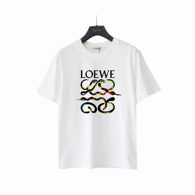 实拍细节图 +尺码表 Loewe 罗意威 蛇年限定印花短袖 Logo精致升级，灵感源自八十年代复古 原版面料 官方同款 短袖T恤 定制260克同缸染面料 手感非