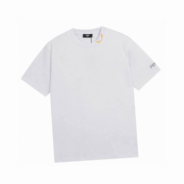 芬迪 Fendi 夏季新款 领口刺绣眼睛圆领短袖T恤 高端品质独家定制 采用定织定染高克重面料，洗水完高达280G纯棉面料，螺纹增加到2.7不变形，宽松Over