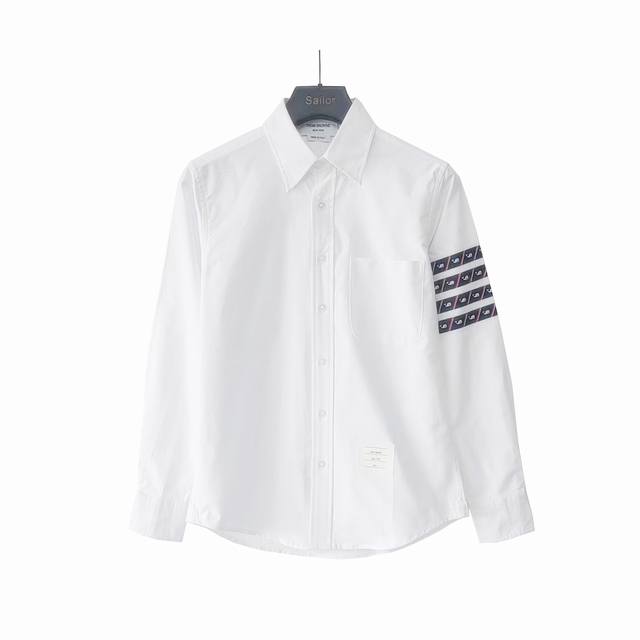 实拍细节图 Thom Browne 汤姆布朗.新款袖子刺绣鲸鱼图案斜纹环绕牛津纺长袖衬衣 Tb新款袖子鲸鱼斜纹刺绣衬衫 意大利制造产地小标 面料采用定制牛津纺面