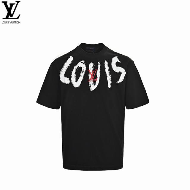 Louis Vuitton 路易威登 涂鸦字母刺绣徽标短袖 大身纯棉面料，有质感有手感，上身亲肤舒适。胸前后背环保工艺印花，清晰逼真，活泼趣味，边缘没有锯齿纹。