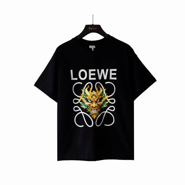 实拍细节图 +尺码表 Loewe 罗意威 龙年限定印花短袖 Logo精致升级，灵感源自八十年代复古 原版面料 官方同款 短袖T恤 定制260克同缸染面料 手感非