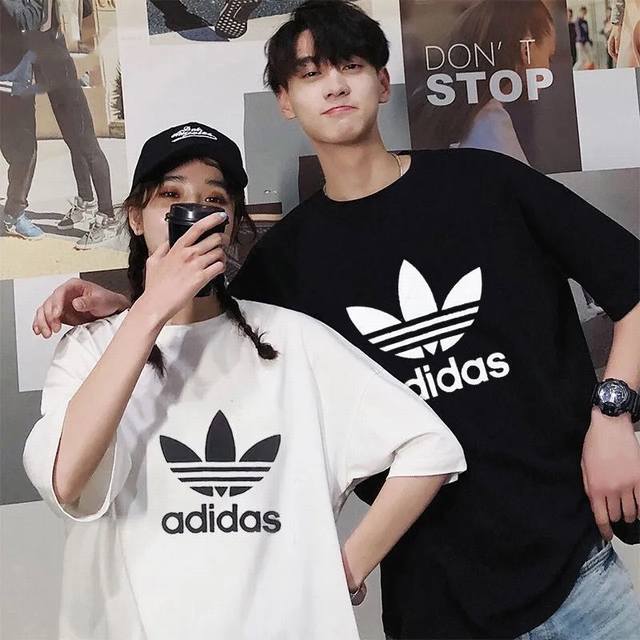 Adidas三叶草经典复古大Logo短袖 情侣宽松版短袖 既经典又复古 超级基础百搭的一款短袖 高品质纯棉210G 上身舒适 手感细腻柔软 Zp原版开模 印花采