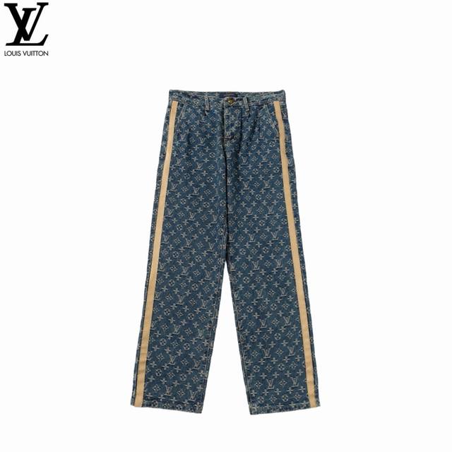 Louis Vuitton 路易威登 满印侧边皮条水洗蓝牛仔裤 面料水洗质感满分 侧边皮条点缀得非常完美 这款真的是经典版型 重工水洗 版型也是经典宽松版型 上
