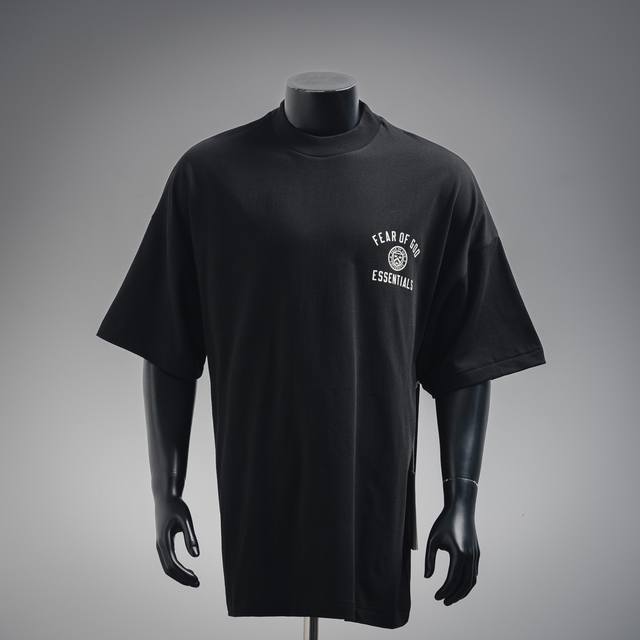 Fear Of God Essentials Fall24 校园Holiday系列 Jersey Crewneck Tee 字母Logo印花基础圆领休闲短袖T恤