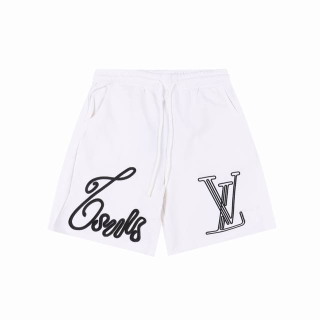 Louis Vuitton 路易威登 24Ss 刺绣大字母Logo短裤 专柜大裤脚版型 380克洗水纯棉毛圈面料，手感舒适。 裤角标志性Logo刺绣工艺，简洁百