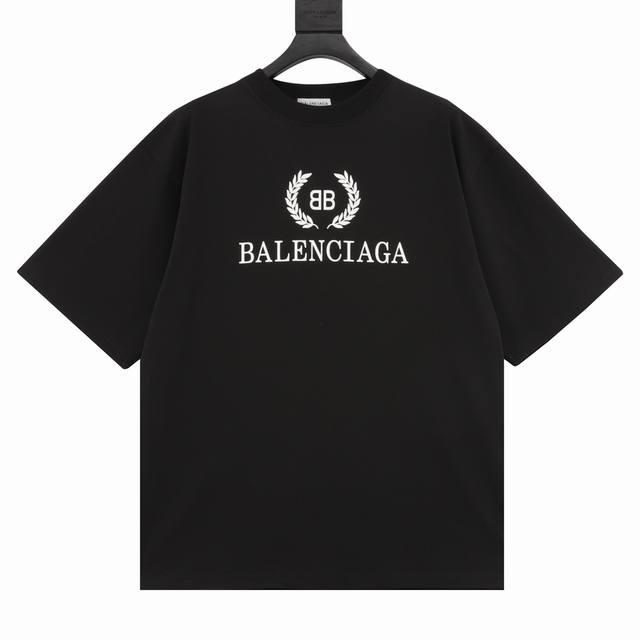 Balenciaga巴黎世家 麦穗印花圆领T恤 印花材料采用安全环保无毒婴儿认证的发泡材料；印花轮廓清晰干净，有康丽机器出来的质感；如果衣服要清洗的话，建议翻过