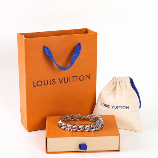 Louis Vuitton路易威登 Chain Links银色手链 春夏季展现 Virgil Abloh 在珠宝领域的造诣，此款 Chain Links 手链则