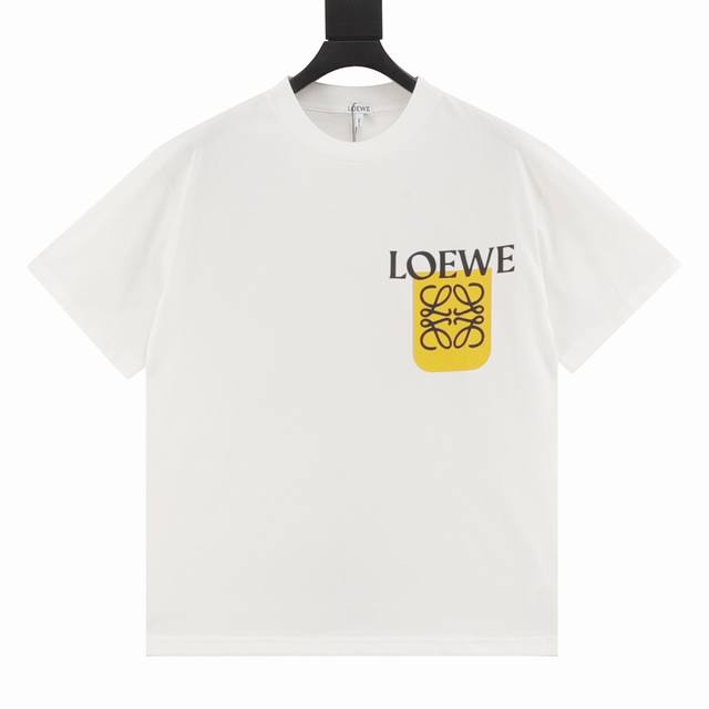 Loewe 罗意威 胸口印花短袖T恤 原版操作 定织定染60支160G丝光棉面料 进口机绣立体绣工艺 独立定制辅料配件 Size：S-Xl