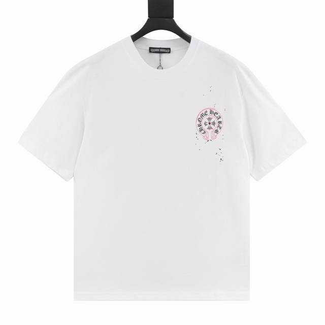 Chrome Hearts 克罗心 25Ss 手绘十字架印花短袖 面料采用280克重精梳棉，定制32支1*1螺纹，成衣两遍水洗处理，面料舒适亲肤无异感，定制定染