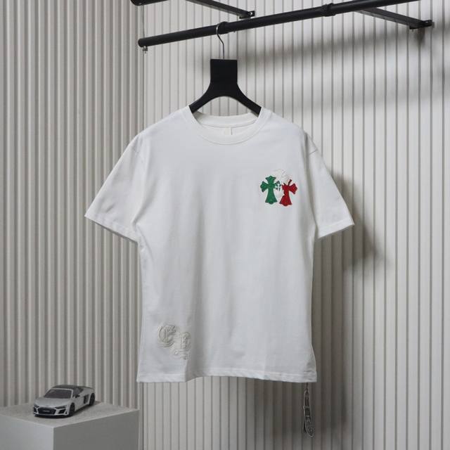 Chrome Hearts 克罗心Ch 彩色皮标十字架短袖T恤采用直喷进口机器印花 五金辅料均开磨定制正确配置 黑色2025克罗心正品包装 280克定制定染双纱