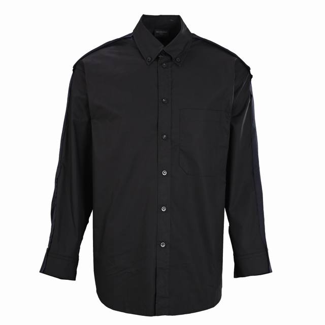 Balenciaga巴黎世家Bclg 藏青色拼接长袖衬衫 正面全棉洗水面料具有良好的透气性、吸湿性和保暖性。它柔软舒适，适合贴身穿着，且不易产生静电，对皮肤友好