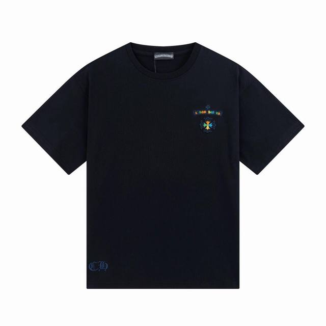 高版本Chrome Hearts克罗心 重叠马蹄重工刺绣短袖！前后均为重工刺绣，质感满满。面料使用 克高克重全棉双纱面料，纹路清晰可见，质感柔软细腻光滑，垂感十