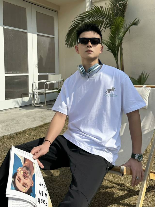 始祖鸟 Arc｀Teryx 经典印花套头短袖 长袖上衣 套头上衣 T恤 半袖上衣 长期款 不下架 放心推 夏日限定的短袖穿搭 真的尽显青春气息 无论是出街还是办