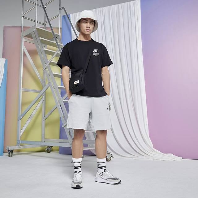 Nike Air 耐克夏季新款宽松休闲情侣款短袖T恤 日常刷街特别好搭配 情侣款 强烈推荐入手 质地感极佳 宽松版型 细节无敌 潮男潮女夏天必入款 版型中性风百