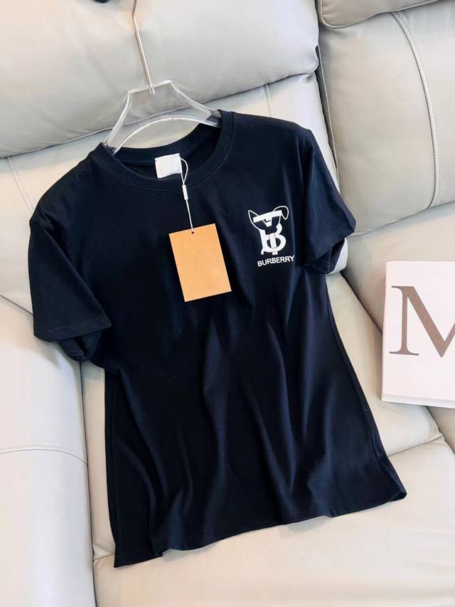 Burberry 早春新款，装饰Tb专属标识及兔子印花，新禧货岁系列，礼赞中国兔年！ 品名：Burberry 巴宝莉 限定Tb字母Logo短袖T.. 绝对高品质