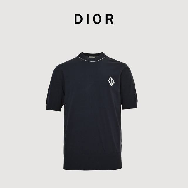 Dior迪奥Cd Diamond 菱格刺绣针织短袖T恤 定织定染丝韵臻柔针织料，采用进口机刺绣工艺，使用先进的计算机控制系统和精密的机械部件，实现Dior Di