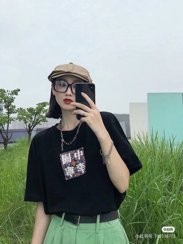 中国李宁敦煌飞天短袖男女百搭国潮 休闲印花圆领情侣T恤 夏季潮牌时装周走秀款 纯棉圆领短袖男恤休闲运动服女 Lining中国李宁短袖T恤男女宽松莲花莫高窟 时装