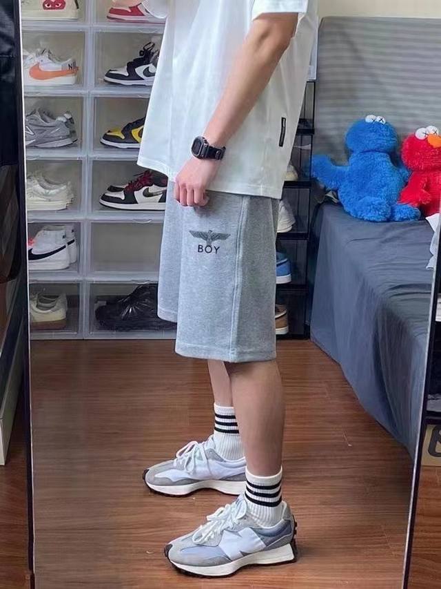 专柜经典Boy London小老鹰纯棉毛圈短裤 随意对比 官网 专柜经典款，Zp一致，最高版本！ 高克重纯棉毛圈面料，纯棉小毛圈不弄虚作假 上身透气舒适，不闷不