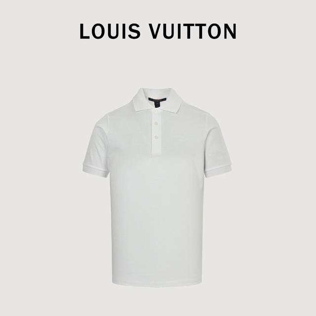 Louis Vuitton 路易威登 经典刺绣字母小标Polo短袖 选用棉质珠地网眼布打造，定制材质 G长绒棉。衣领为双系统提花定织扁机制成，有弹性，不变形。衣
