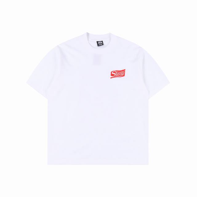 Stussy 斯图西 24Ss 汽水罐字母印花短袖 面料采用220克重精梳棉，定制32支1*1螺纹，成衣两遍水洗处理，面料舒适亲肤无异感，定制定染面料， 纺织密