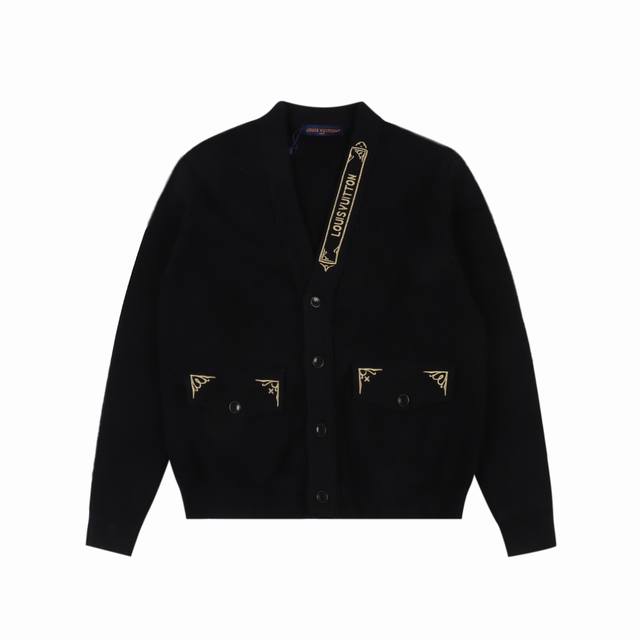 Louis Vuitton Lv 金丝刺绣开衫 正品17800购入，采用棉锦混纺灌芯纱，采用意大利进口织机 Somet 7针织机，金丝刺绣，毛料酵洗，定制1：1