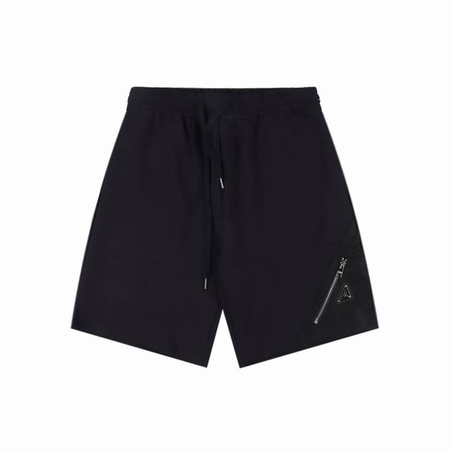Prada 普拉达 25Ss 太空棉下摆斜三角口袋拉链短裤 时尚型裁设计 兼具个性 简约不简单，内里工整严密,手感柔软细腻上身舒适透气撞色缝线醒目时尚 经典的三