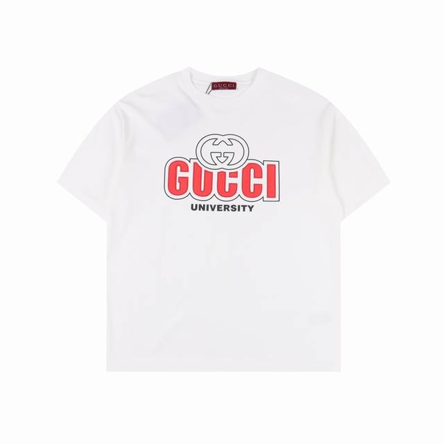 Gucci古驰 胸前印花字母圆领短袖 高端绒面发泡印花工艺 三标齐全 ，黑白双色，280克高克重全棉。手感超好，做工细致，厚度适中，男女同款。 颜色：黑 白 尺