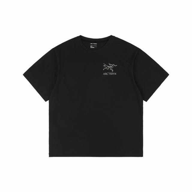 反光万花筒印花短袖 Asos Solarium反光科技，采用高亮度反光材质印花，夜间或暗光环境下瞬间吸睛，兼顾安全性与潮流感，品牌Logo潮流印花：醒目品牌标识