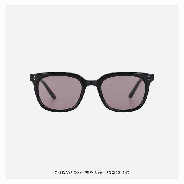 Gentle Monste Days Day-紫色 框型简述-经典时尚设计百搭不挑脸型 较链组合-经过多次开合测试，坚固耐用 舒适镜腿-更具脸型舒适贴合避免肌肤