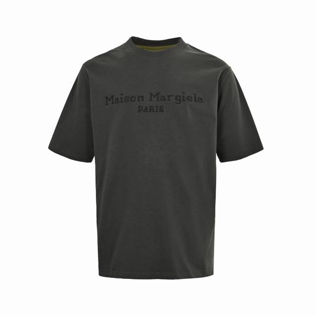 Maison Margiela 马吉拉 25Ss 刺绣字母短袖 面料定织定染280G32支双纱面料，宽幅领口螺纹300G1*1全棉螺纹，久穿不变形，面料从买纱纺