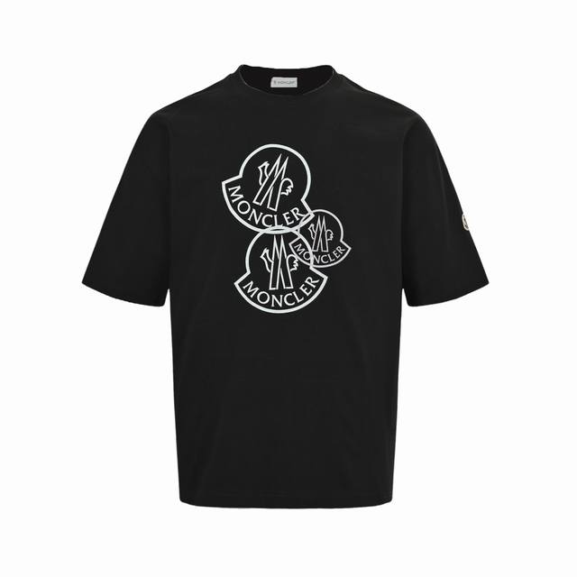 Moncler 蒙口 25Ss 三徽标印花短袖 印花图案 定制双纱平纹纯棉面料 短袖T恤 男女同款 颜色：黑色 白色 Size:S-Xl