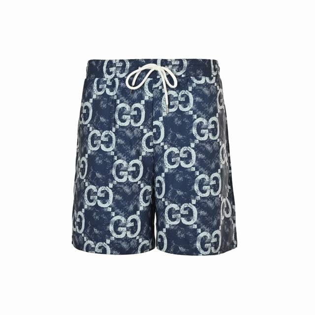 Gucci 古驰 25Ss 双G满印扎染沙滩短裤 25Ss新款夏季沙滩旅游必备！精选优质聚酯纤维面料，面料舒适有弹性的同时版型修身速干，定点满印古驰Logo工艺